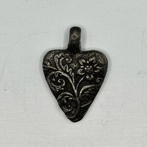 242-Green Girl Studios Floral Heart pendant charm